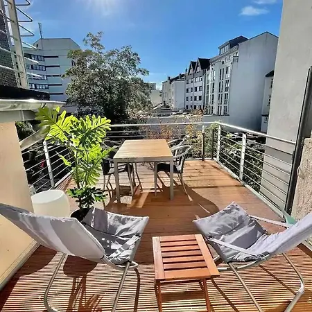 Jugendstil-appartement Mit Terrasse Und Balkon アパート