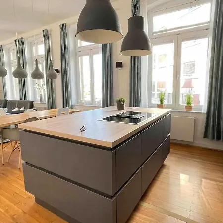 Apartment Jugendstil-appartement Mit Terrasse Und Balkon *