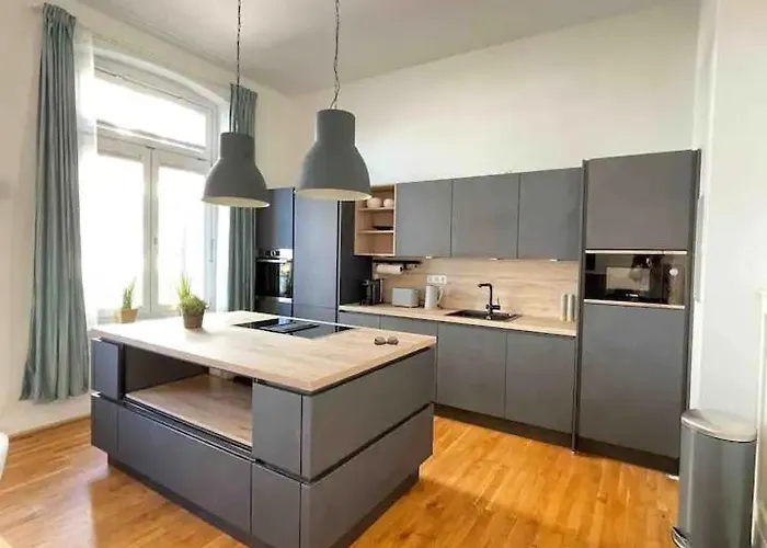 アパート Jugendstil-appartement Mit Terrasse Und Balkon